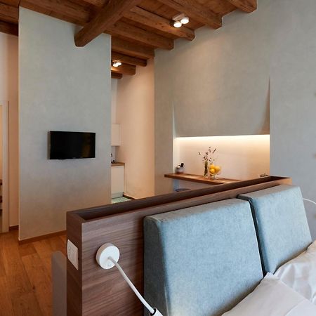 B&B Suite Home Trani Bagian luar foto