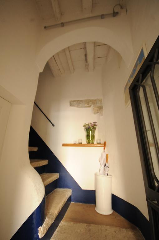 B&B Suite Home Trani Bagian luar foto